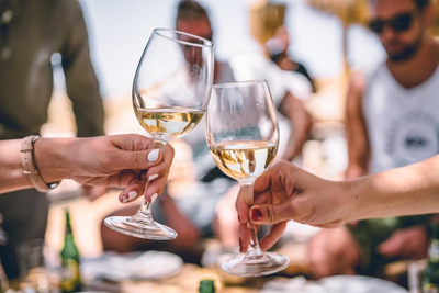 5 Engraving Ideas for Monogrammed Wine Glasses